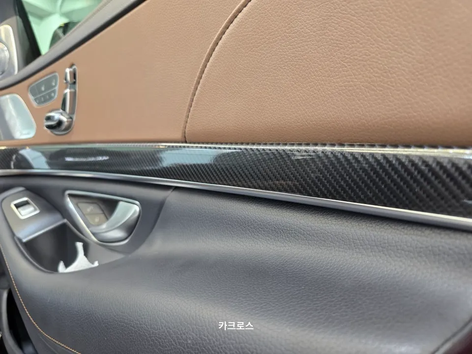 メルセデス・ベンツ Sクラス W222のカーラッピング事例|費用目安・仕上がり 施工写真 2-3