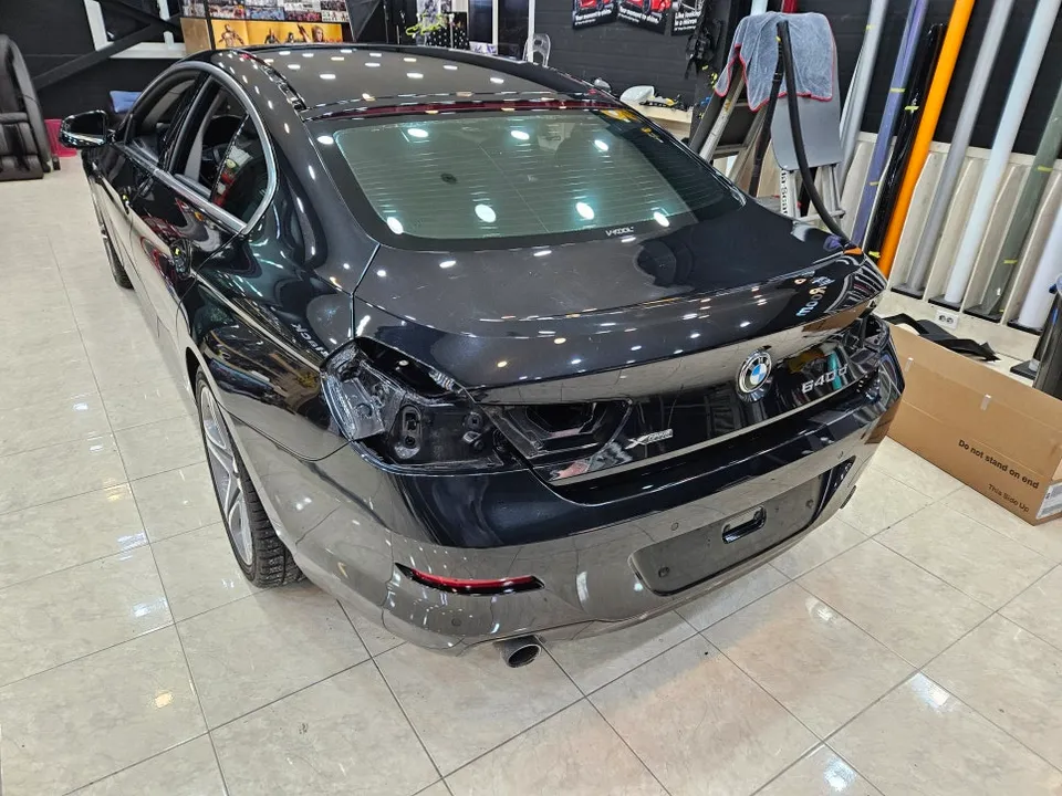 BMW 6 Series vinyl wrap - BMW 6 Series Vinyl Wrap Review: Restoring a Used Car's Shine photo 6