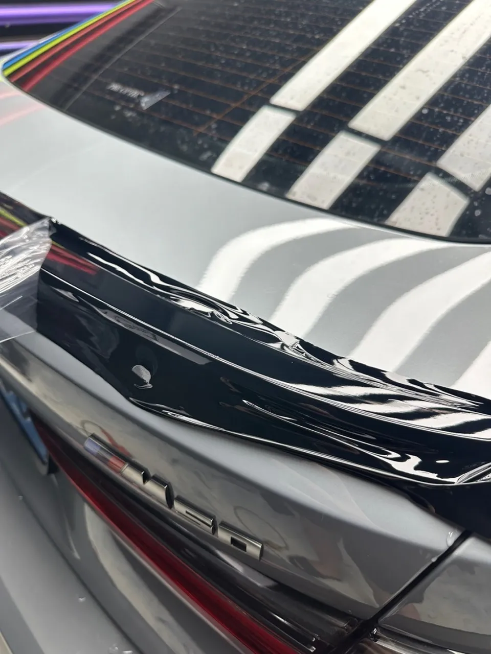 BMW i4のカーラッピング事例|PPFルーフスキン 施工写真 1-3