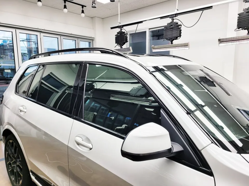 BMW X7 vinyl wrap - BMW X7 Vinyl Wrap Review: Cost & Results photo 3