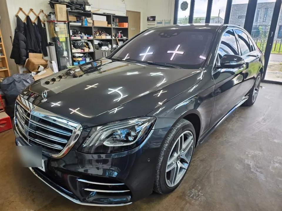 Mercedes-Benz S-Class W222 ambient lighting - Mercedes-Benz S-Class W222 Ambient Lighting Review photo 2