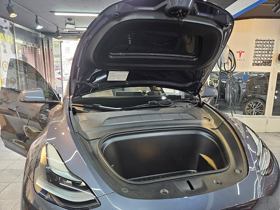 Tesla Model Y new car package - Tesla Model Y RWD Overgen Auto Frunk Review photo 5
