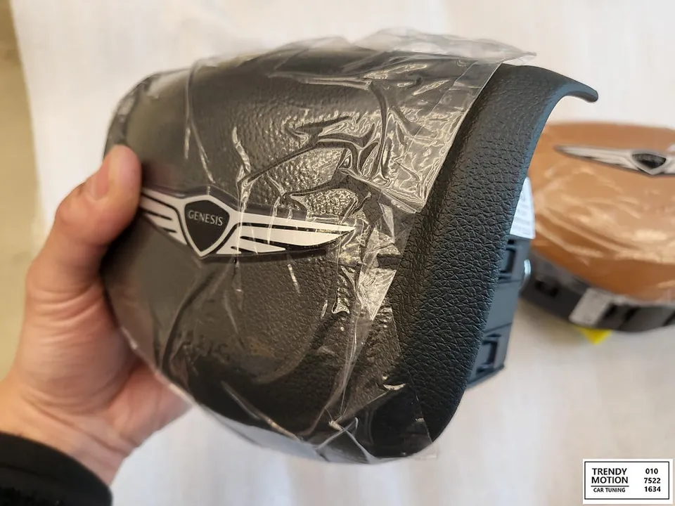 Genesis GV80 Facelift steering wheel - Genesis GV80 Facelift Steering Wheel Customization Review photo 4