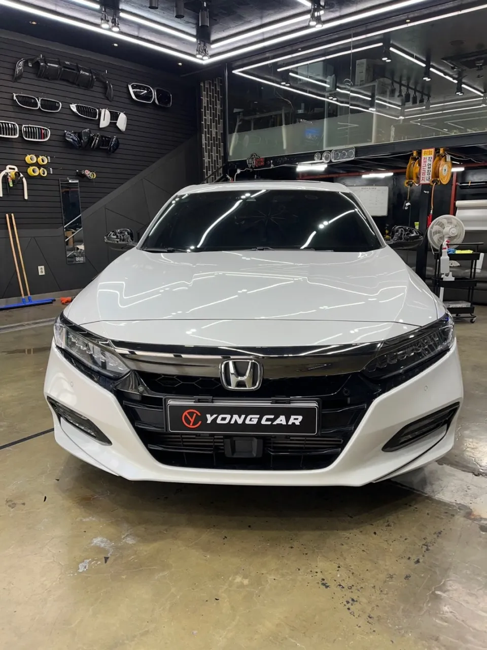 Honda Accord PPF施工事例｜ブラックPPFで高級感を演出 施工写真 2-1