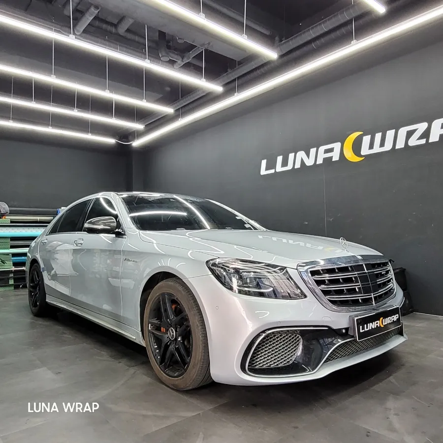 W222 Sクラスのカーラッピング事例|グロスブラックへの変貌 施工写真 1-1