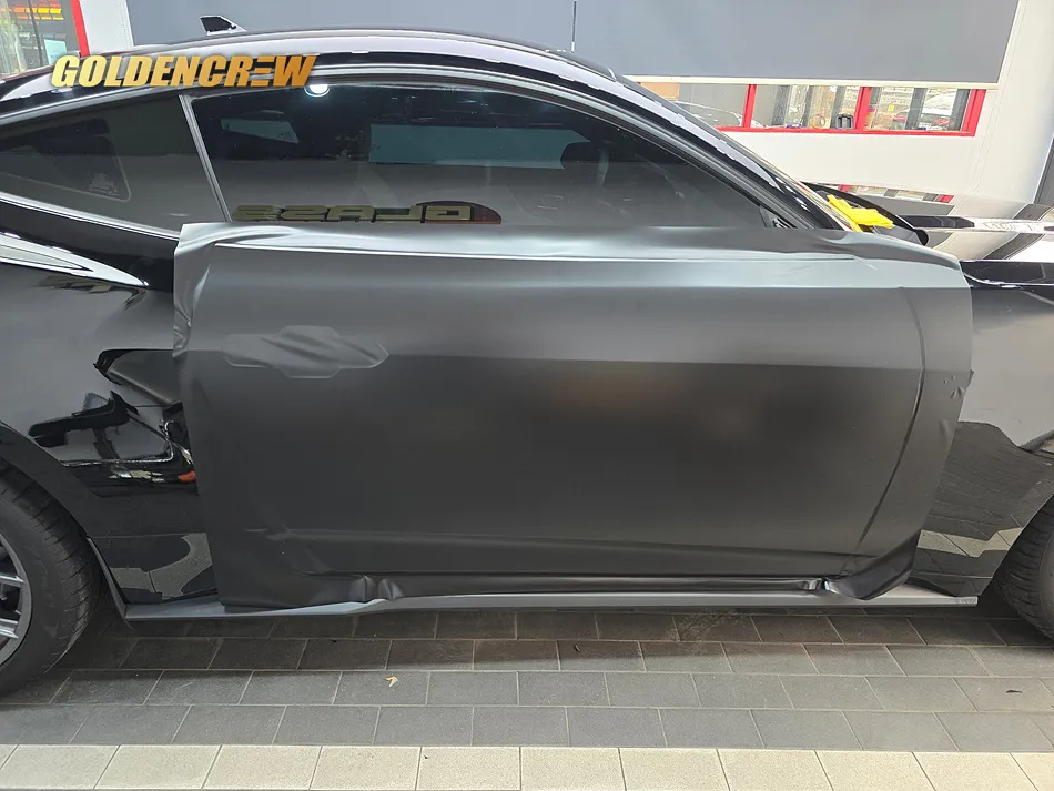 Ford MustangのPPF施工事例 施工写真 4-1