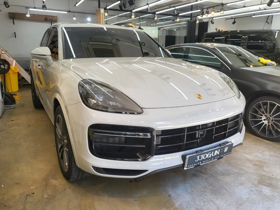 Porsche Cayenne PPF施工事例|費用目安・仕上がり 施工写真 2-1