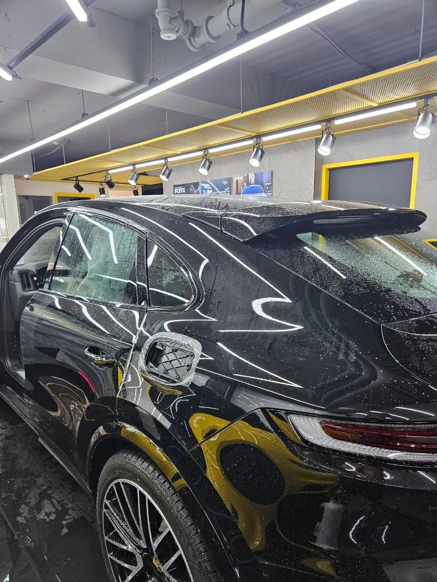 Porsche Cayenne E3のPPF施工事例｜費用目安・仕上がり 施工写真 1-2
