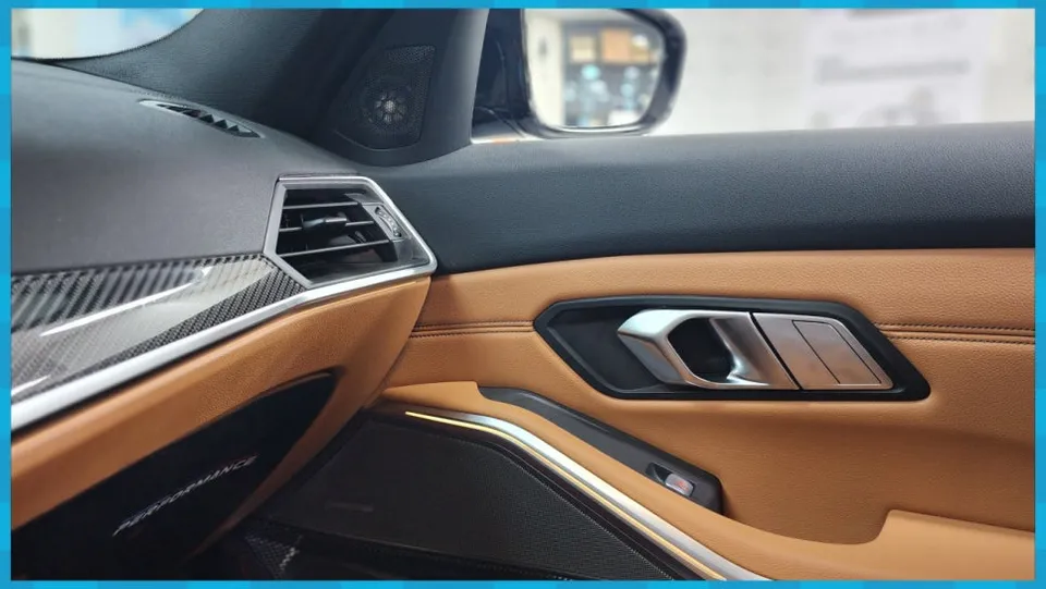 BMW 3 Series ambient lighting - BMW 3 Series Ambient Lighting Review — Enhanced Interior photo 3