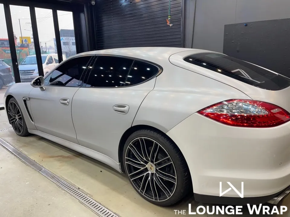 Porsche Panamera vinyl wrap - Porsche Panamera Vinyl Wrap Review: Carmine Red Color Change photo 5