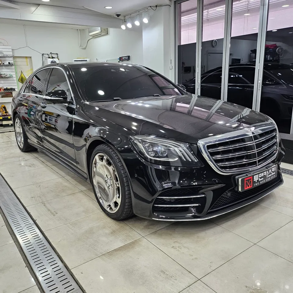 メルセデス・ベンツ Sクラス W223のカーラッピング事例 施工写真 3-1
