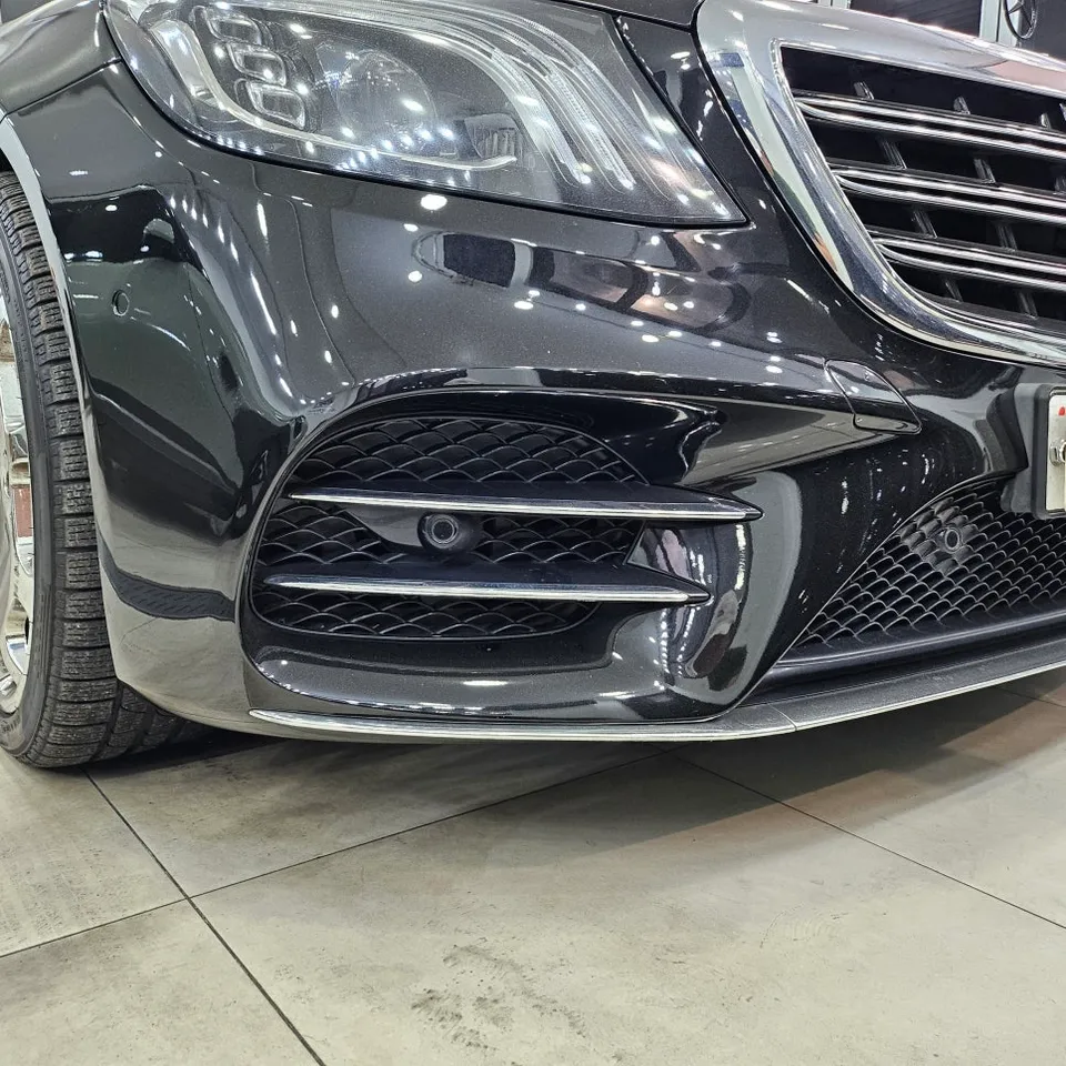 メルセデス・ベンツ Sクラス W223のカーラッピング事例 施工写真 2-2