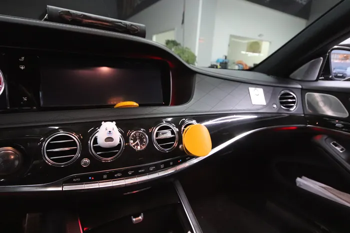 Mercedes-Benz S-Class W222 ambient lighting - Mercedes-Benz S-Class W222 Ambient Lighting Review — Cost photo 3