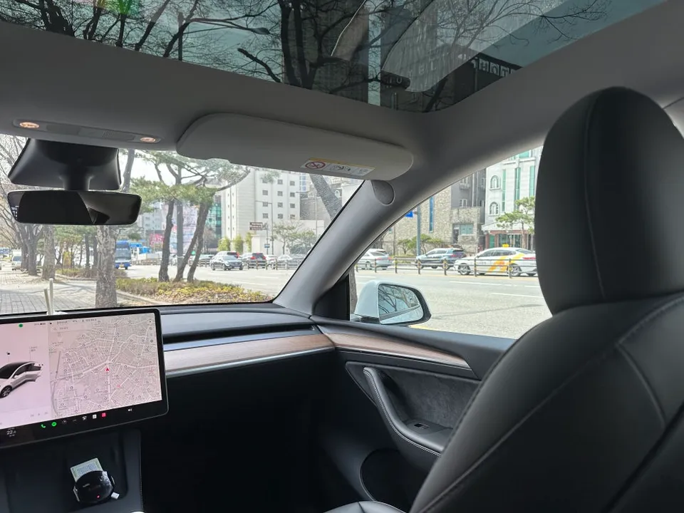 Tesla Model Yのカーフィルム施工事例｜費用目安・仕上がり 施工写真 3-2