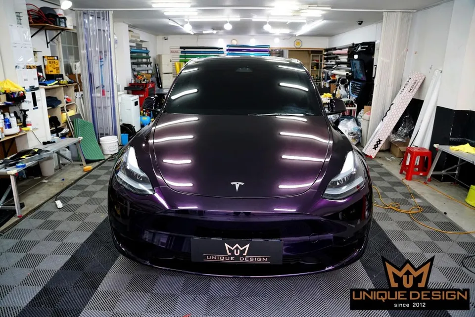 Tesla Model Y Vinyl Wrap Review — Interior Wood Delete photo 2