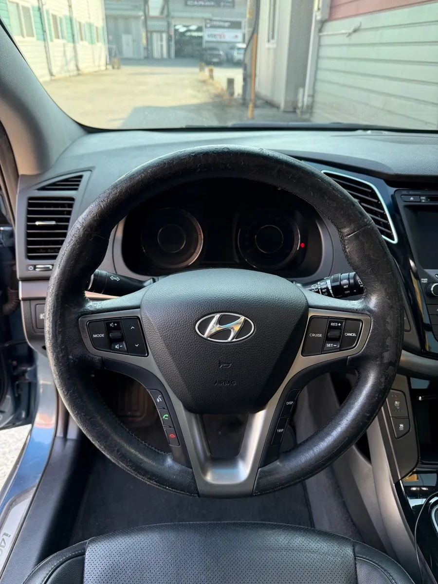 Hyundai i40 steering wheel - Hyundai i40 Steering Wheel Restoration Review photo 4