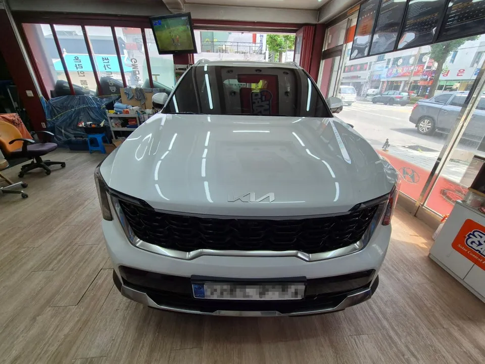 Kia Sorentoのカーフィルム施工事例|費用目安と仕上がり 施工写真 1-1