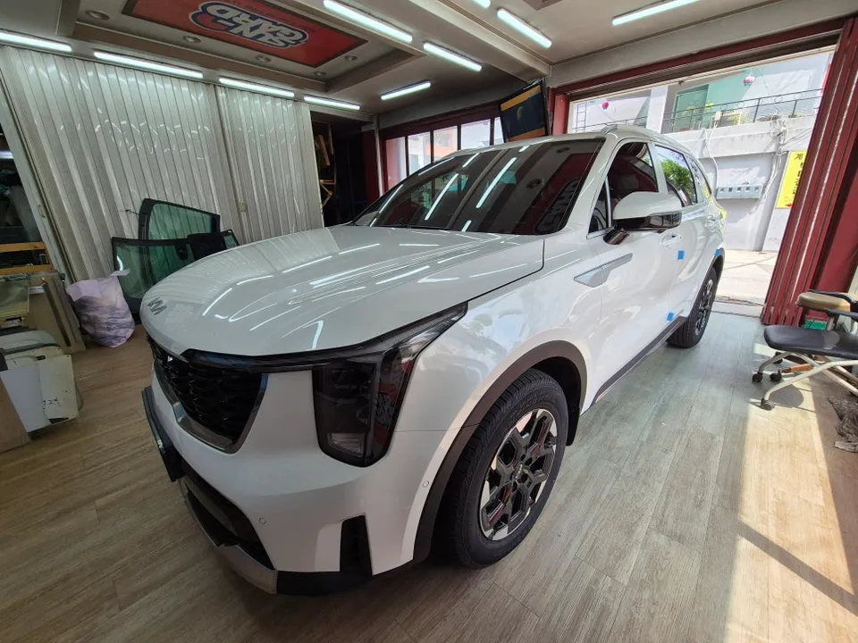 Kia Sorentoのカーフィルム施工事例|費用目安と仕上がり 施工写真 2-2