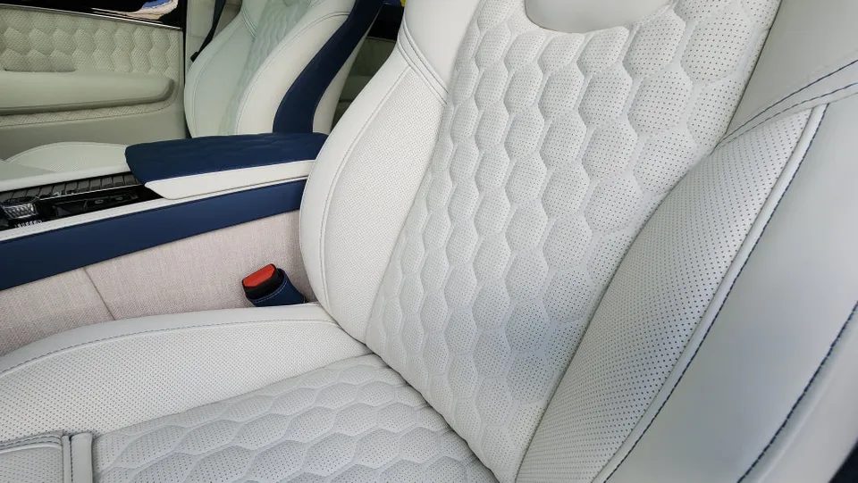 Volvo XC90 interior customization - Volvo XC90 Interior Customization Review: Yacht Blue Beige photo 3