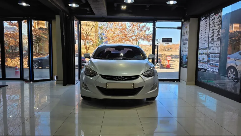 Hyundai Elantra wide angle mirror installation result