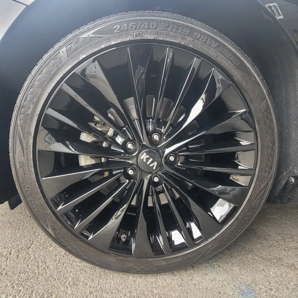 Kia K7 Wheel Repair Review — Affordable Luxury Refinishing