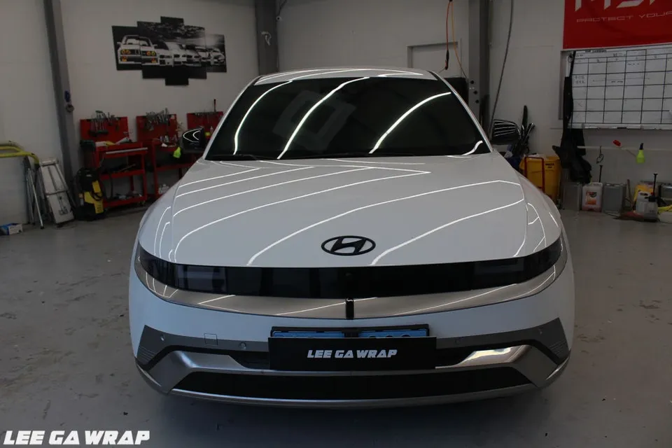 Hyundai IONIQ 5 Vinyl Wrap Review: High Gloss Roof Upgrade