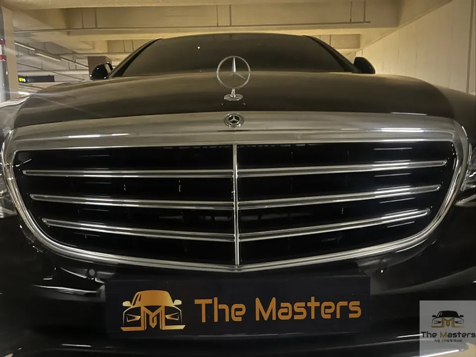 Mercedes-Benz E-Class W213 ambient lighting installation result