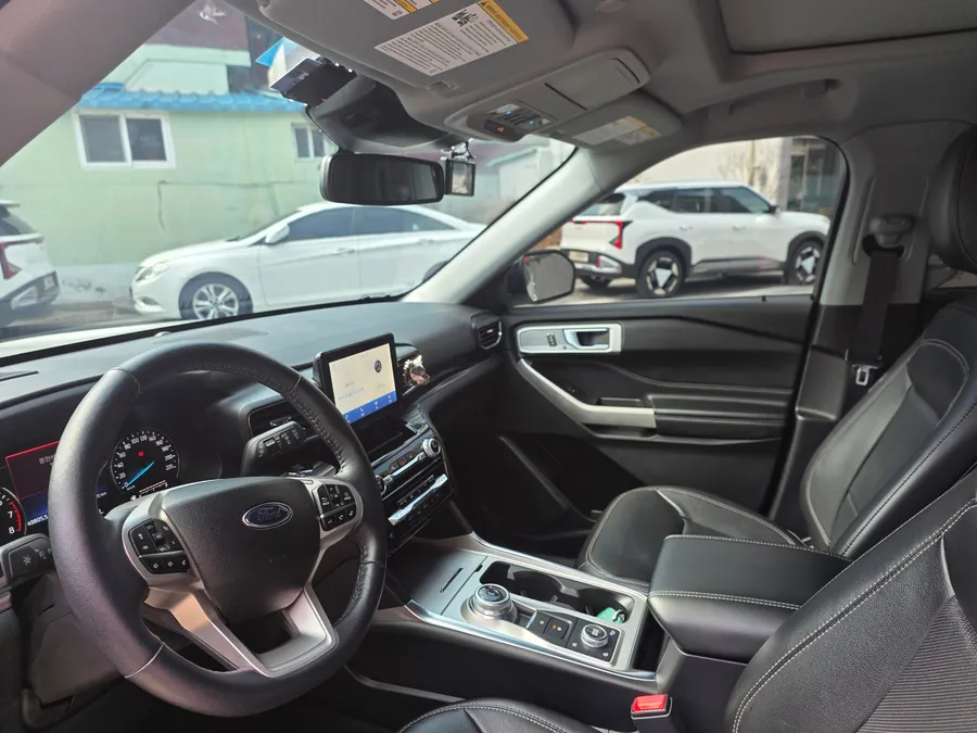 Ford Explorerのカーフィルム施工事例｜費用目安・仕上がり 施工写真 4-2