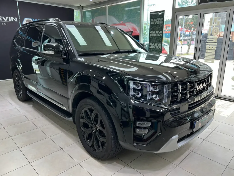 Kia Mohave The Masterのカーラッピング事例 施工写真 2-1