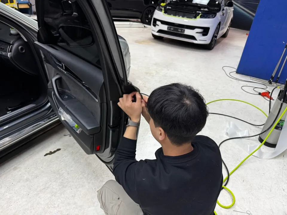 Audi A8のカラーPPF施工事例|韓国実例 施工写真 3-3