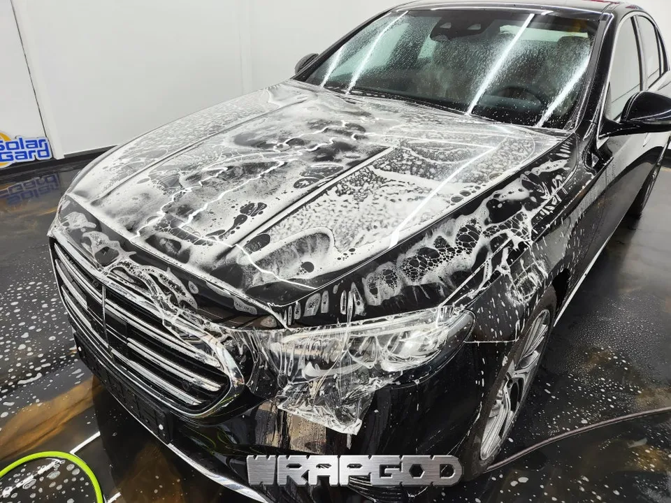 Mercedes-Benz Eクラス PPF施工事例｜費用目安・仕上がり 施工写真 2-3