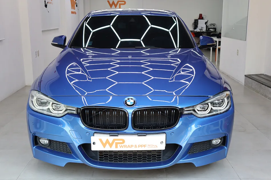 BMW 3 Series F30 カーラッピング事例｜ナ尔多グレーへの変身 施工写真 2-1