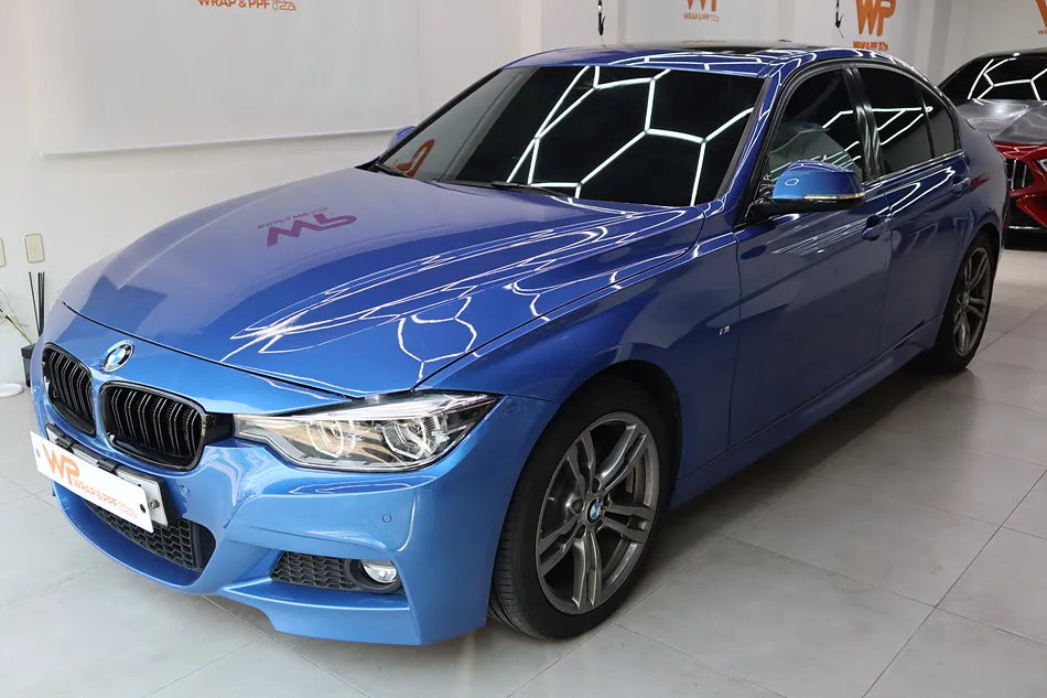 BMW 3 Series F30 カーラッピング事例｜ナ尔多グレーへの変身 施工写真 3-1