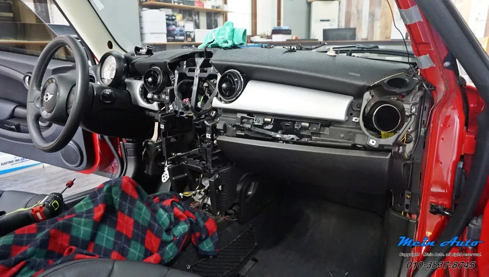Porsche 911のAndroid Auto・CarPlay取付事例 施工写真 2-1
