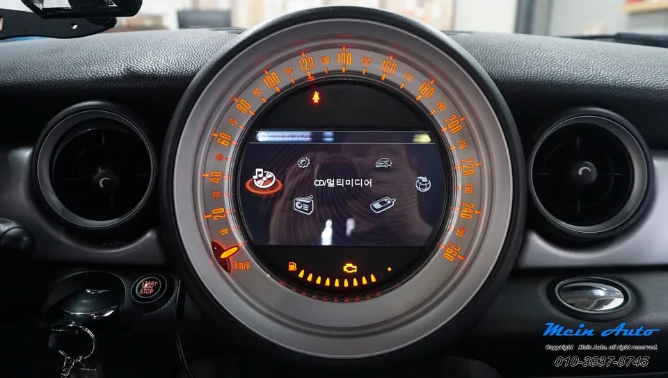 Porsche 911のAndroid Auto・CarPlay取付事例 施工写真 3-1