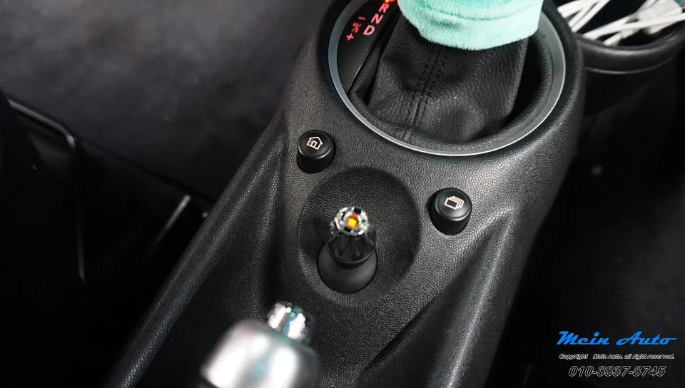 Porsche 911のAndroid Auto・CarPlay取付事例 施工写真 4-1