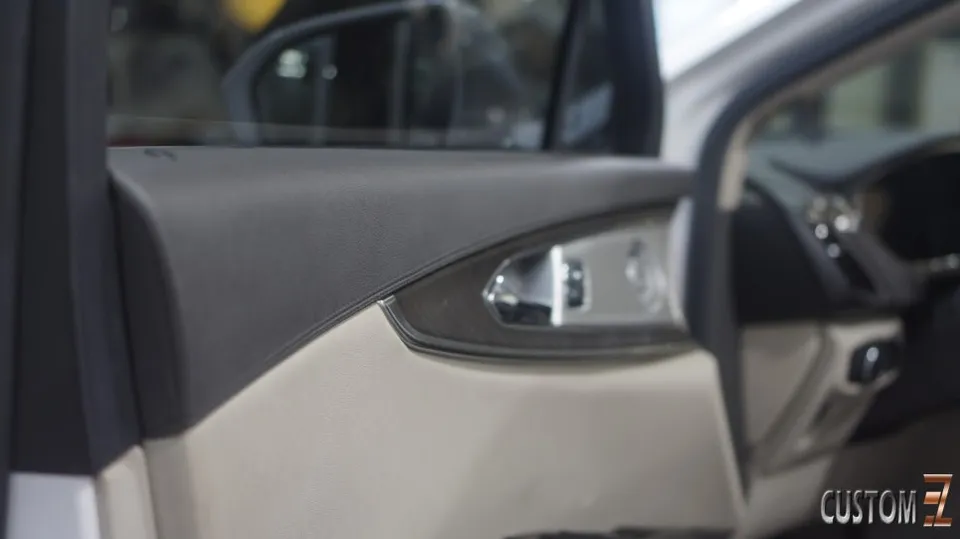 Mercedes-Benz S-Class ambient lighting - Mercedes-Benz S-Class Ambient Lighting Review — Enhanced Interior photo 3