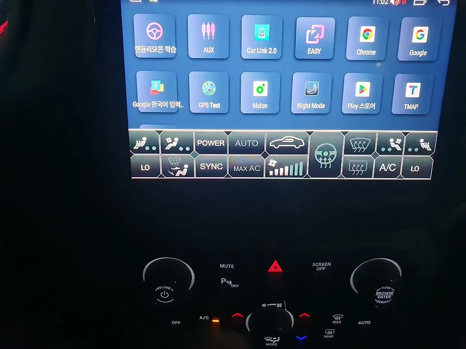 Jeep RenegadeのAndroid Auto・CarPlay取付事例 施工写真 3-2