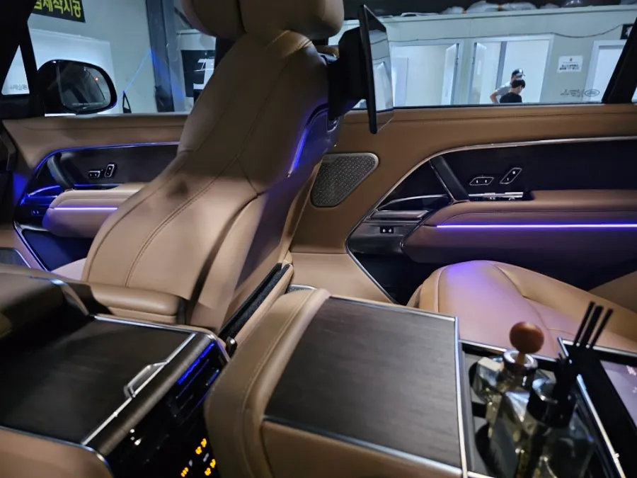 Land Rover Range Rover ambient lighting - Land Rover Range Rover Ambient Lighting Review — Cost & Results photo 5
