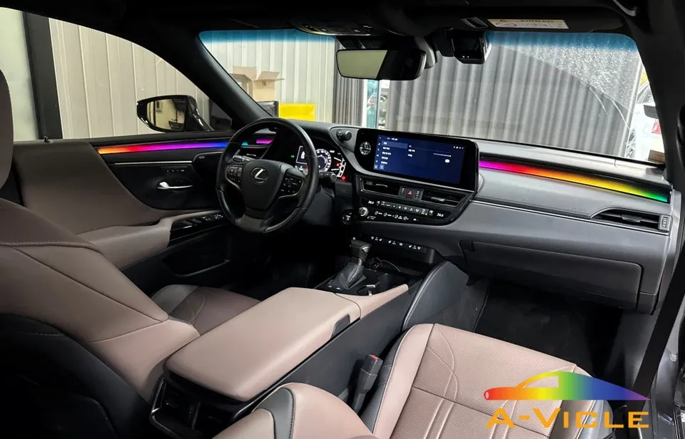 Lexus ES 300h ambient lighting installation result