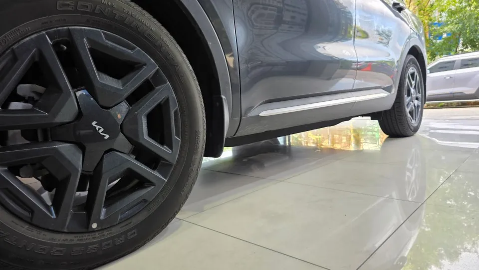 Kia Sorento MQ4 body kit - Kia Sorento MQ4 Body Kit Installation Review photo 3
