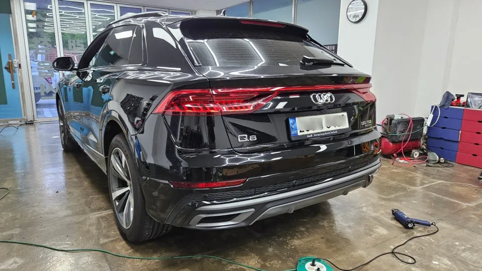 Audi Q8 PPF施工事例|韓国での保険修理と復元 施工写真 1-1