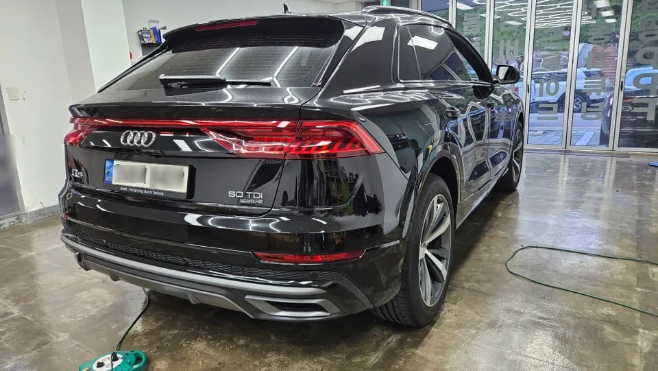 Audi Q8 PPF施工事例|韓国での保険修理と復元 施工写真 2-1