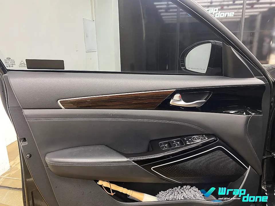 Kia K7 YGのカーラッピング事例 施工写真 1-2