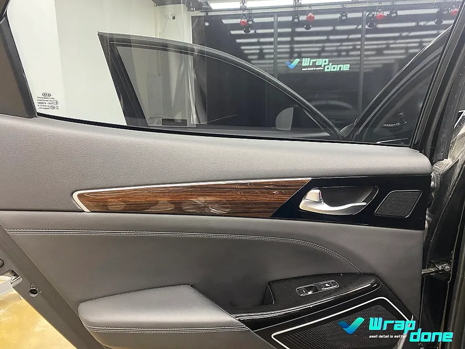 Kia K7 YGのカーラッピング事例 施工写真 2-2