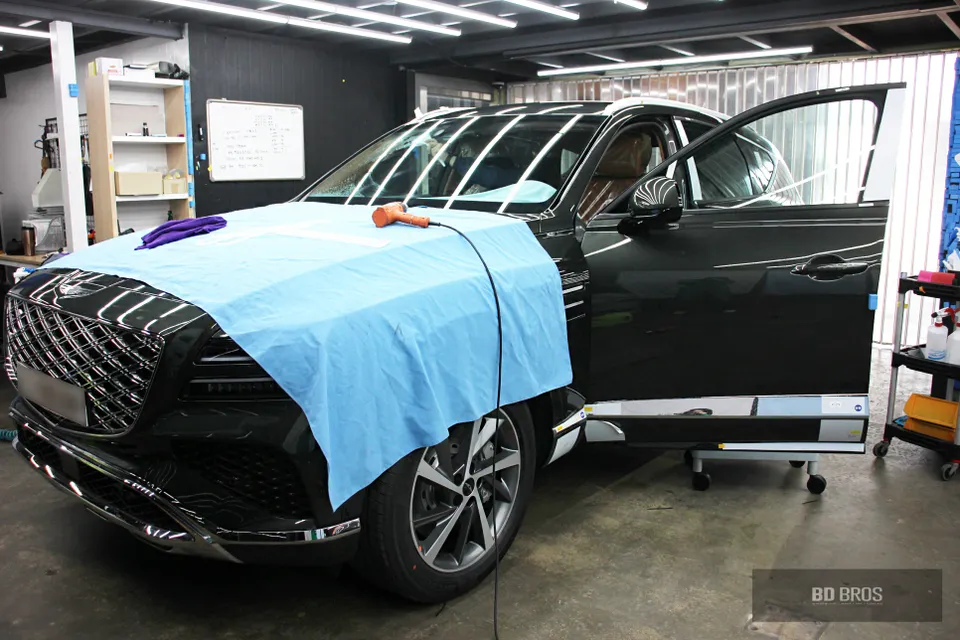 Hyundai GV80 window tinting installation result