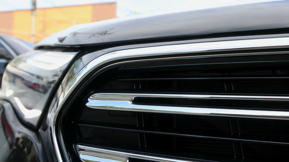Mercedes-Benz E-Class W214 body kit - Mercedes-Benz E-Class W214 Body Kit Review: LED Grille Upgrade photo 5