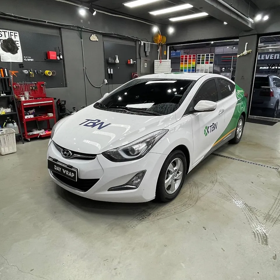 Hyundai Sonataのカーラッピング事例｜費用目安・仕上がり 施工写真 1-3