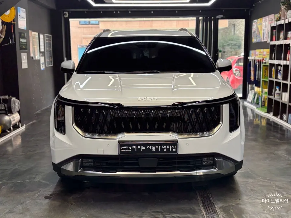 Kia Carnival KA4のドライブレコーダー取付事例 写真