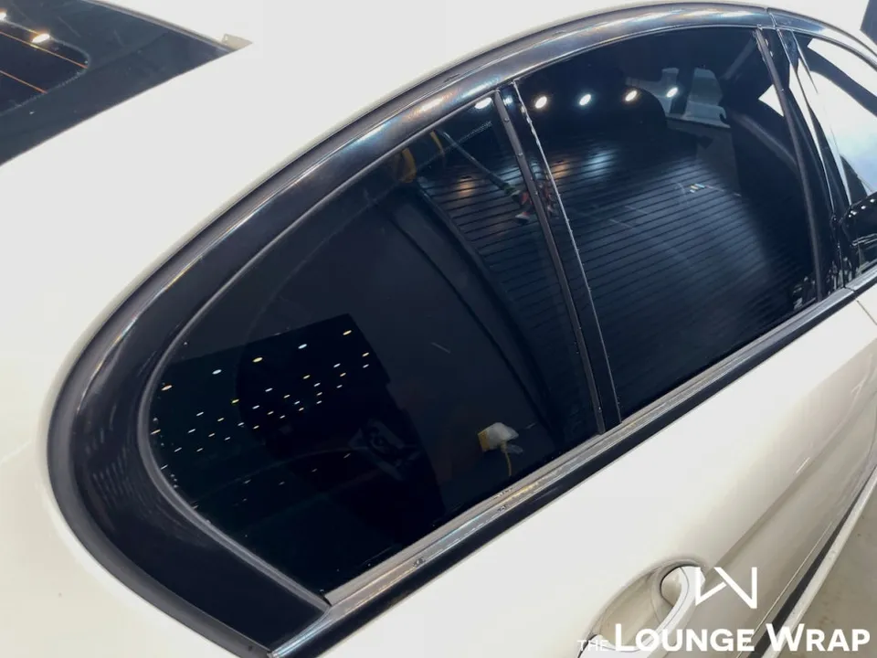 BMW 5 Series G30 カーラッピング事例:費用目安と仕上がり 施工写真 3-1